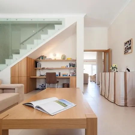 Sleeps 9 With Pool Air Con And Wifi Villa *