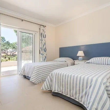 Sleeps 9 With Pool Air Con And Wifi * Vale do Lobo