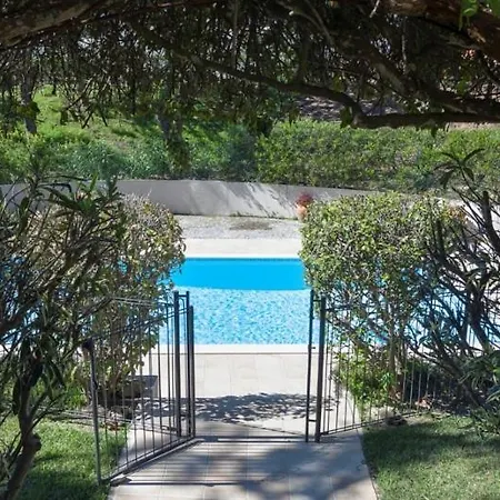 Sleeps 9 With Pool Air Con And Wifi *